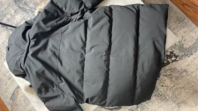CANADA GOOSE WYNDHAM PARKA - BLACK || DESIGNER JACKET