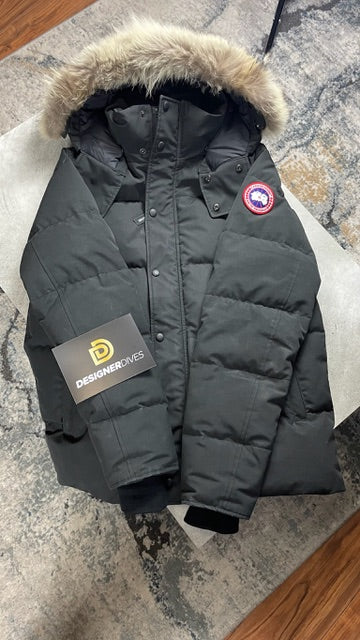 CANADA GOOSE WYNDHAM PARKA - BLACK || DESIGNER JACKET